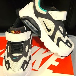 Toddler boys Nike AIR MAX EXCEE SZ 6